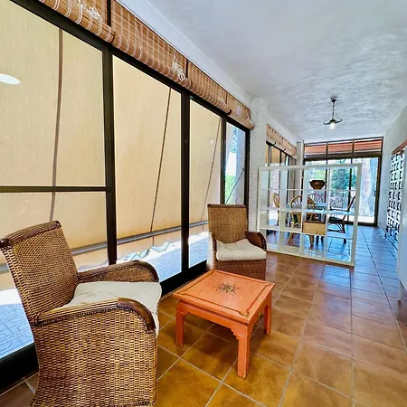 Con Jardin Y Piscina Privada Tatil Evi Busot