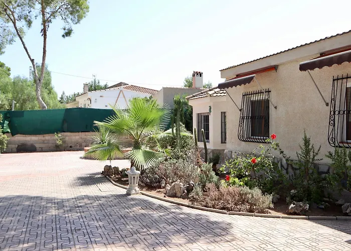Con Jardin Y Piscina Privada * Busot