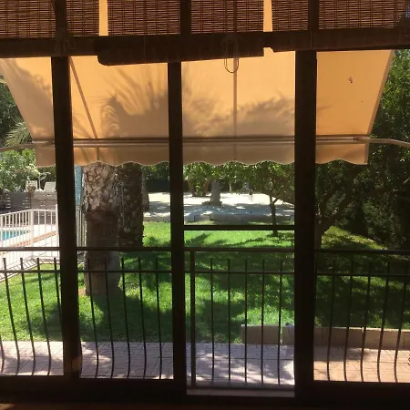 Con Jardin Y Piscina Privada בית נופש